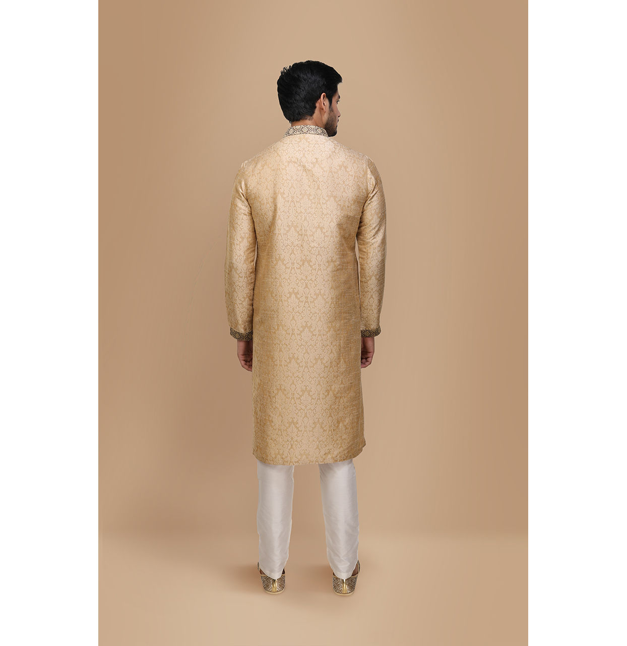 alt message - Manyavar Men Beige Jacquard Kurta Set image number 2